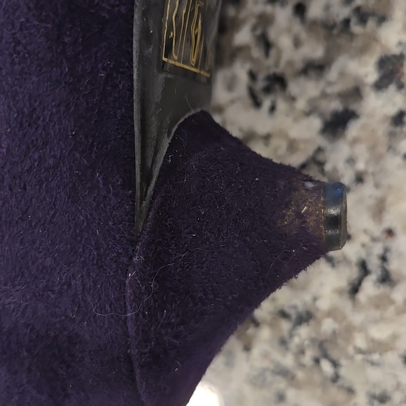 PRADA PURPLE SUEDE KITTEN HEELS. SIZE EU 39= US 9. - Picture 6 of 10